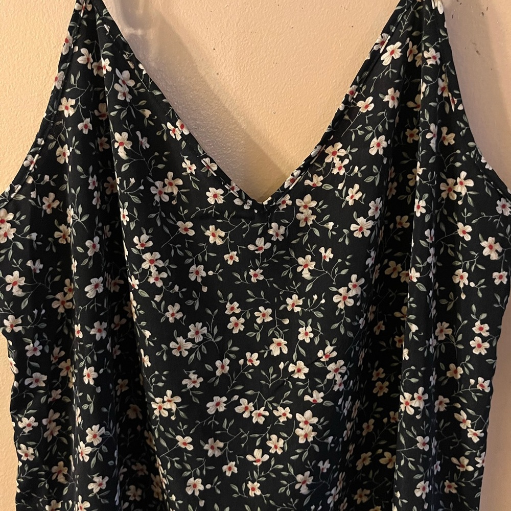 Brand new dress from Shein size XL. - Picture 2 of 4